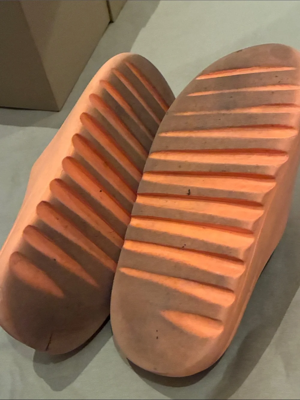 adidas Yeezy Slides Orange Sherbet size 5 US